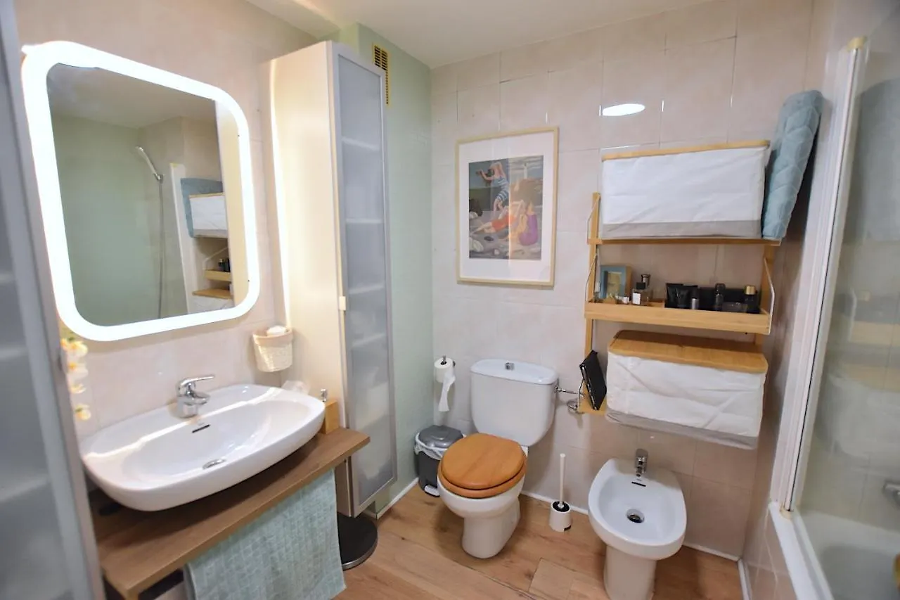 Homestay Habitacion En Apartamento De Diseno Malaga